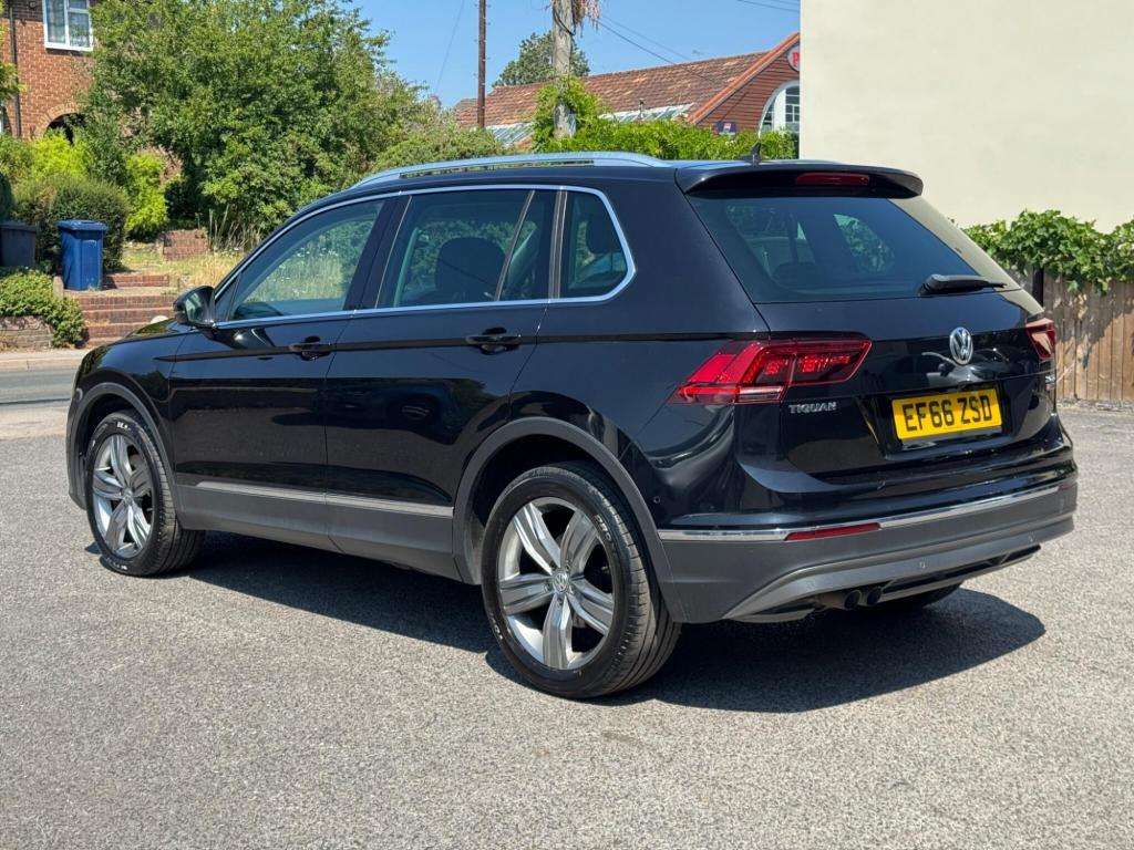 A 2016 VOLKSWAGEN TIGUAN 2.0 TDI BlueMotion Tech SEL SUV 5dr Diesel DSG 4Mo A 2016 VOLKSWAGEN TIGUAN 2.0 TDI BlueMotion Tech SEL SUV 5dr Diesel DSG 4Mo
