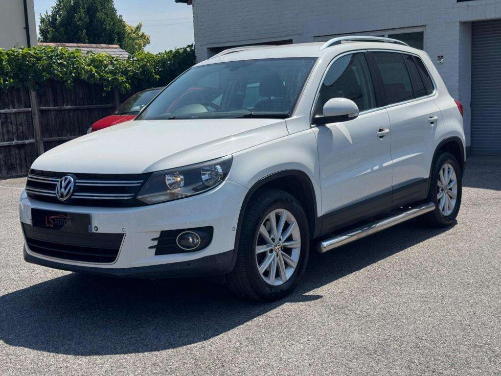 A 2013 VOLKSWAGEN TIGUAN 2.0 Tdi Bluemotion Tech Se Suv A 2013 VOLKSWAGEN TIGUAN 2.0 Tdi Bluemotion Tech Se Suv