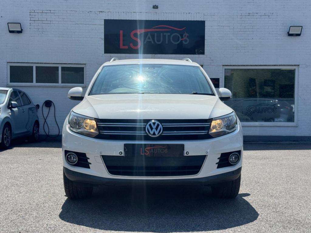 A 2013 VOLKSWAGEN TIGUAN 2.0 Tdi Bluemotion Tech Se Suv A 2013 VOLKSWAGEN TIGUAN 2.0 Tdi Bluemotion Tech Se Suv