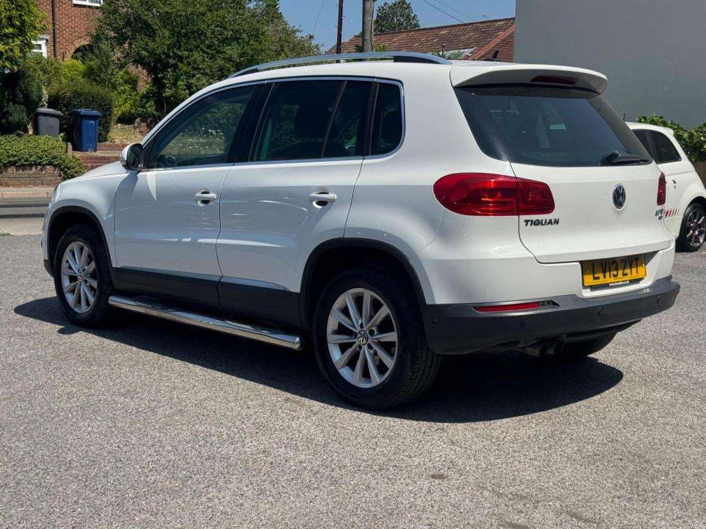 A 2013 VOLKSWAGEN TIGUAN 2.0 Tdi Bluemotion Tech Se Suv A 2013 VOLKSWAGEN TIGUAN 2.0 Tdi Bluemotion Tech Se Suv