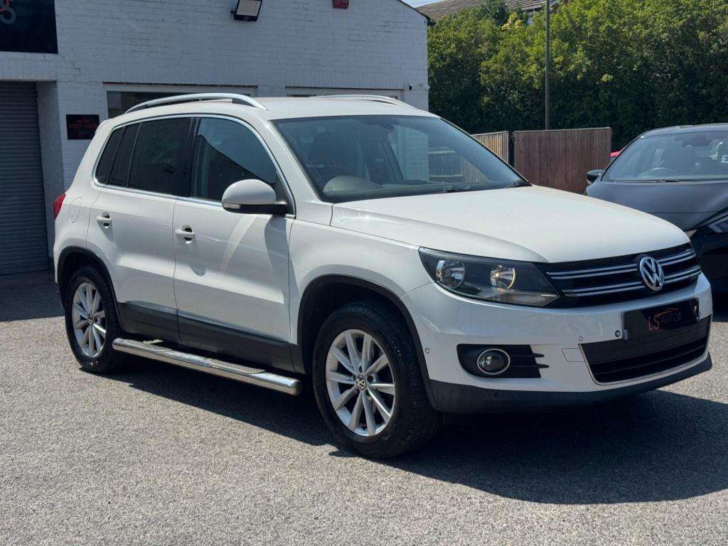 A 2013 VOLKSWAGEN TIGUAN 2.0 Tdi Bluemotion Tech Se Suv A 2013 VOLKSWAGEN TIGUAN 2.0 Tdi Bluemotion Tech Se Suv