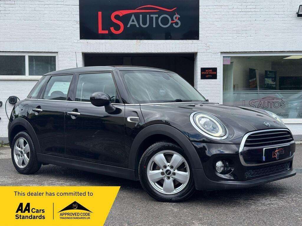 A 2018 MINI HATCH 1.5 Cooper D Hatchback 5dr Diesel Manual Euro 6 (s A 2018 MINI HATCH 1.5 Cooper D Hatchback 5dr Diesel Manual Euro 6 (s