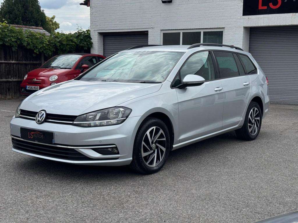 A 2019 VOLKSWAGEN GOLF 1.6 Tdi Match Estate A 2019 VOLKSWAGEN GOLF 1.6 Tdi Match Estate