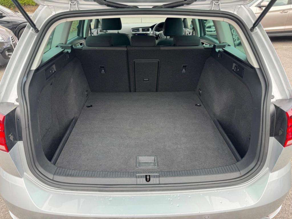 2019 VOLKSWAGEN GOLF 2019 VOLKSWAGEN GOLF