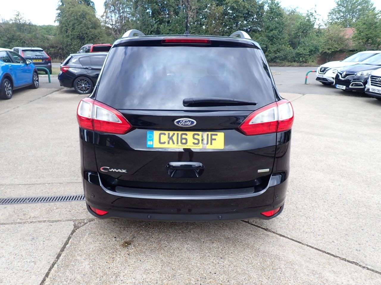 A 2016 FORD GRAND C-MAX 1.0T EcoBoost Titanium MPV 5dr Petrol Manual Euro 6 (s/s) (125 ps) TWO KEYS A 2016 FORD GRAND C-MAX 1.0T EcoBoost Titanium MPV 5dr Petrol Manual Euro 6 (s/s) (125 ps) TWO KEYS