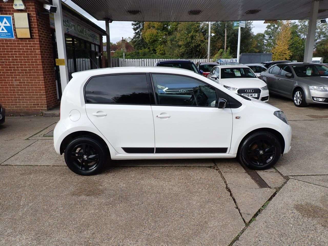 A 2016 SEAT MII 1.0 12v Design Mii Hatchback 5dr Petrol Manual Euro 6 (60 ps) BLUETOOTH, AI A 2016 SEAT MII 1.0 12v Design Mii Hatchback 5dr Petrol Manual Euro 6 (60 ps) BLUETOOTH, AI