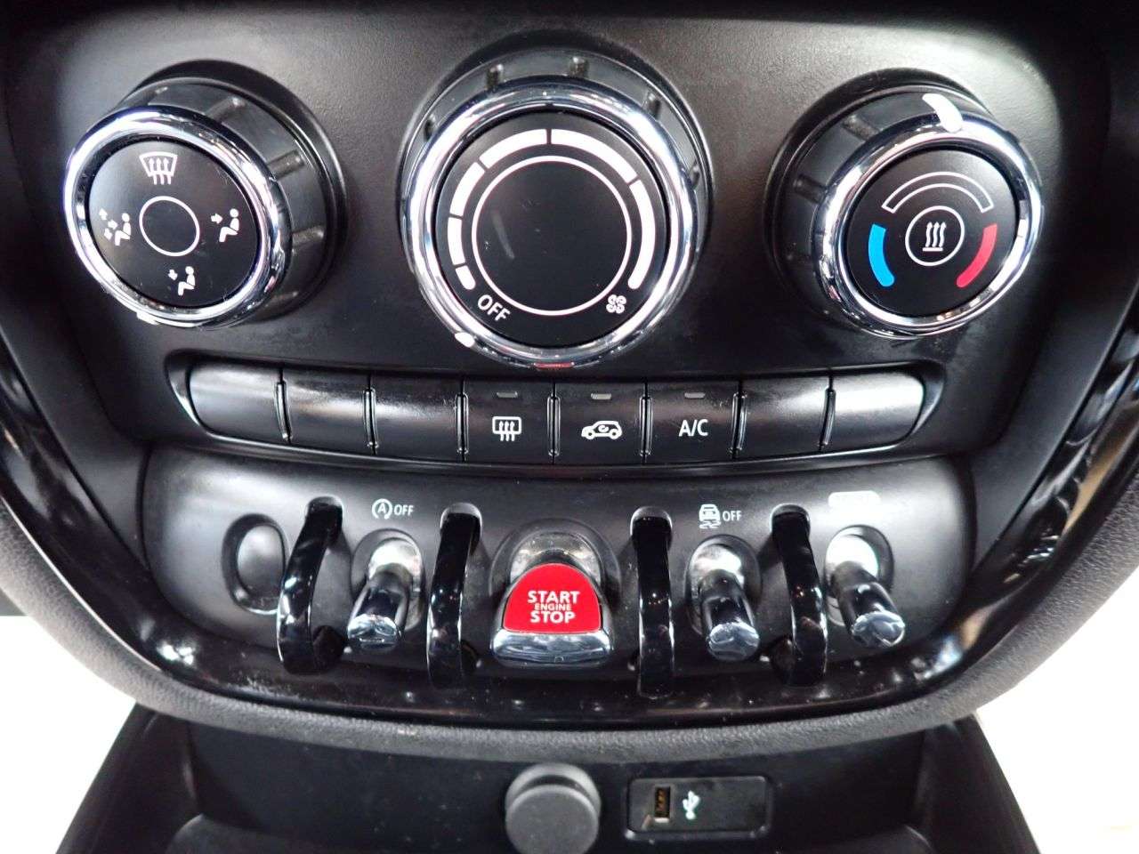 2022 MINI CLUBMAN 2022 MINI CLUBMAN