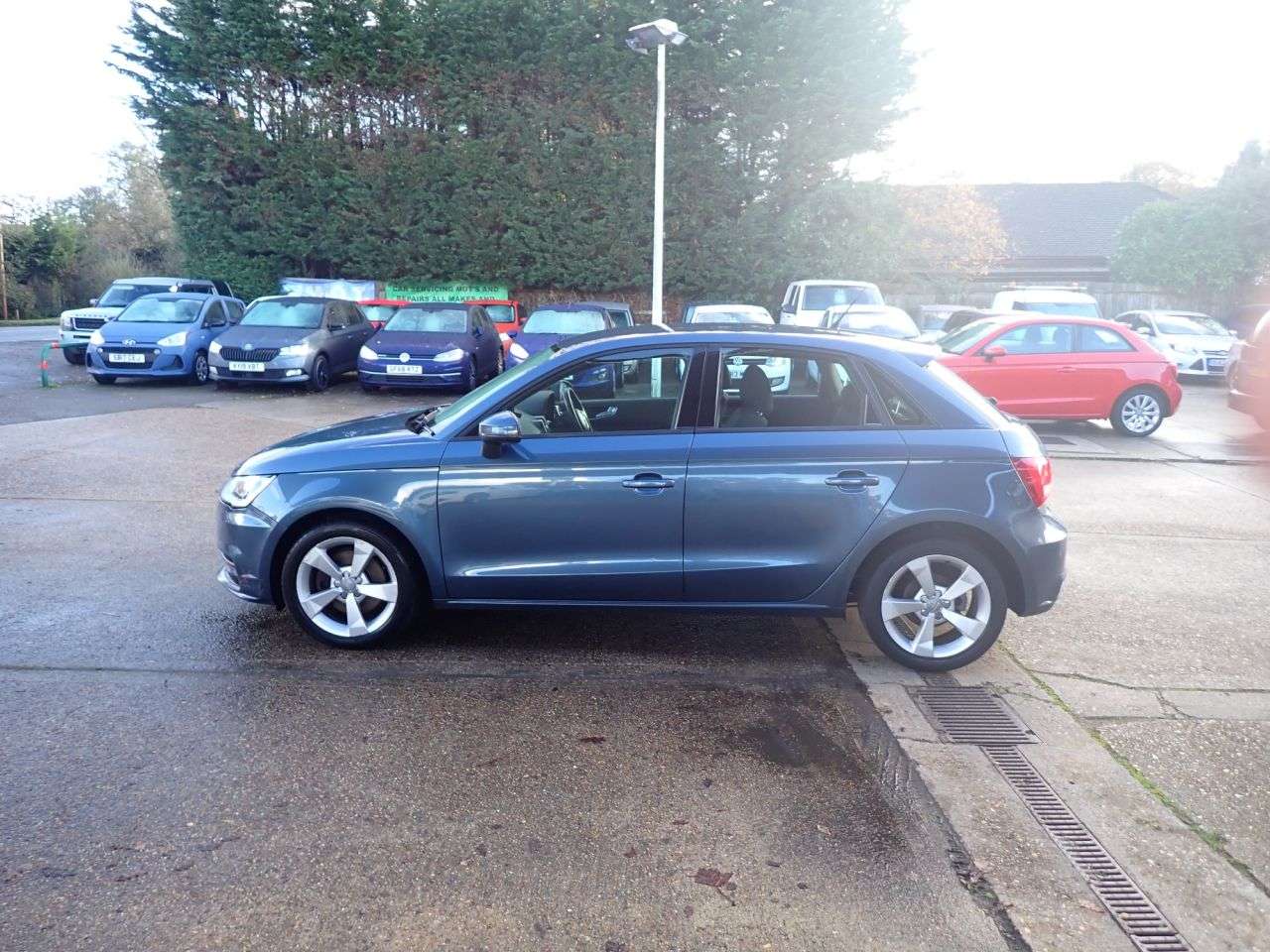 2016 AUDI A1 2016 AUDI A1