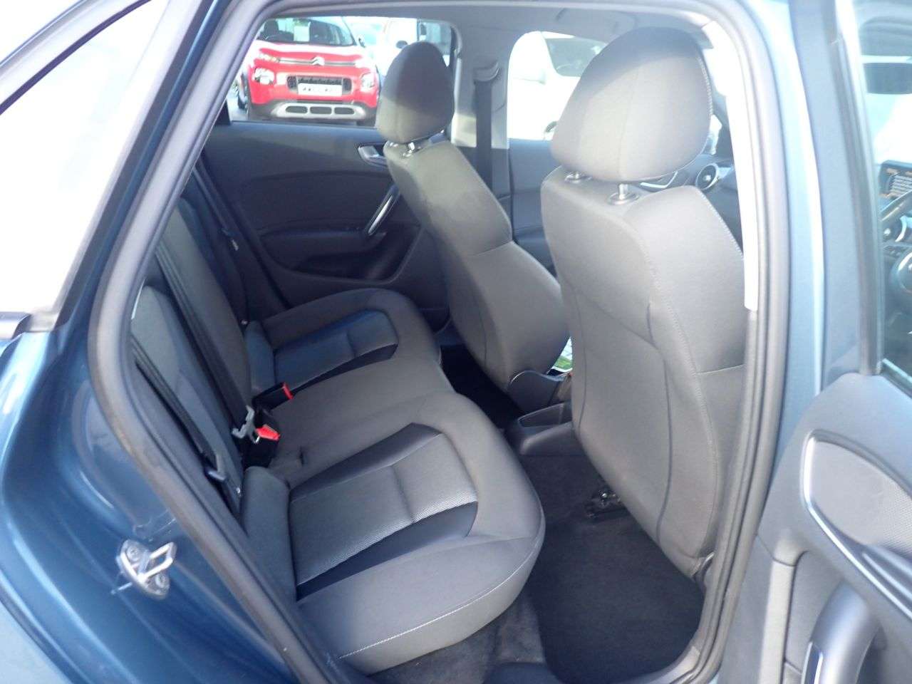 2016 AUDI A1 2016 AUDI A1