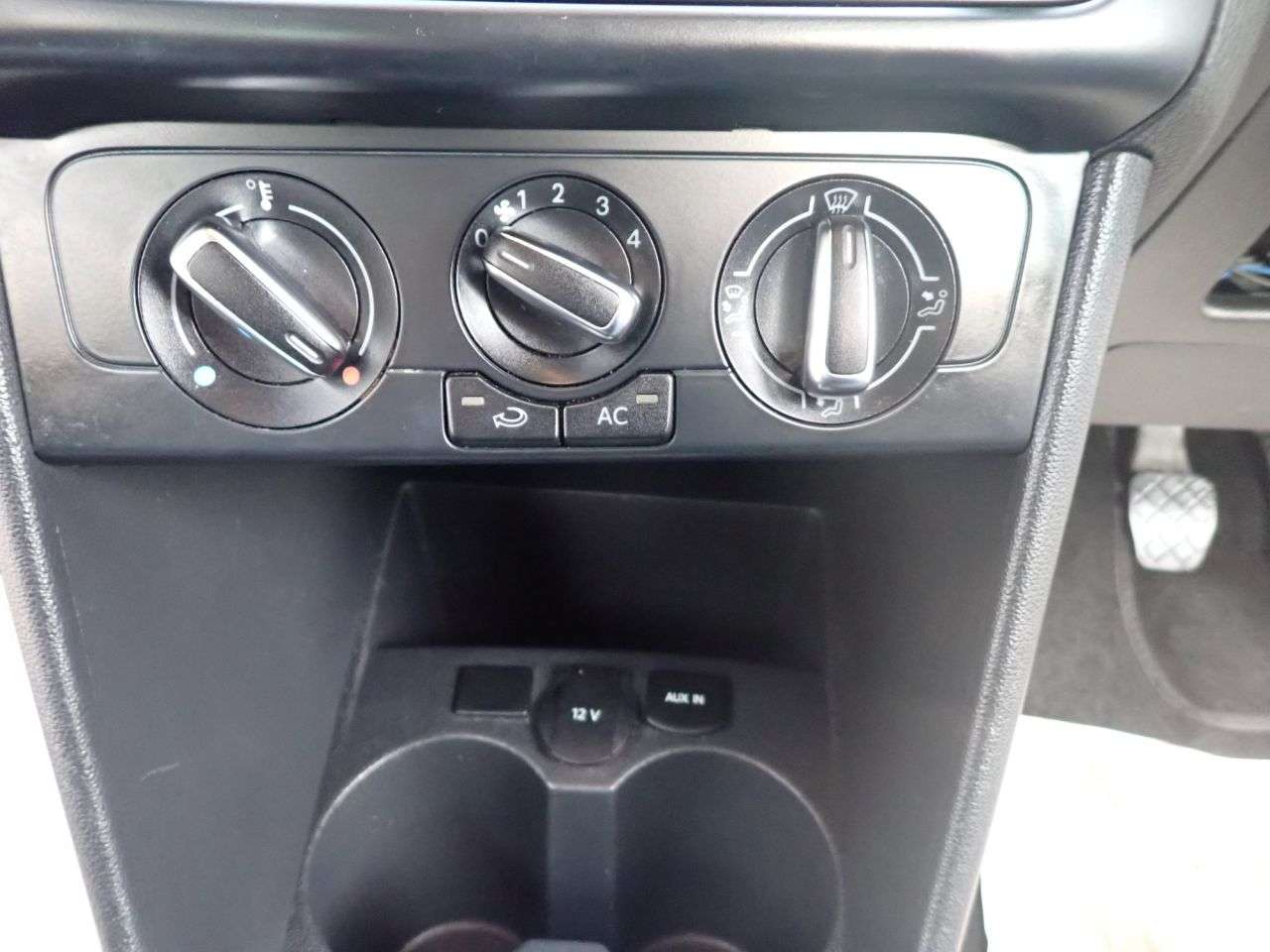 2013 VOLKSWAGEN POLO 2013 VOLKSWAGEN POLO