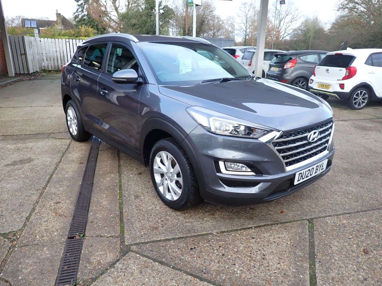 A 2020 HYUNDAI TUCSON 1.6 GDi SE Nav SUV 5dr Petrol Manual Euro 6 (s/s) (132 ps) TWO KEYS,SERVICE A 2020 HYUNDAI TUCSON 1.6 GDi SE Nav SUV 5dr Petrol Manual Euro 6 (s/s) (132 ps) TWO KEYS,SERVICE