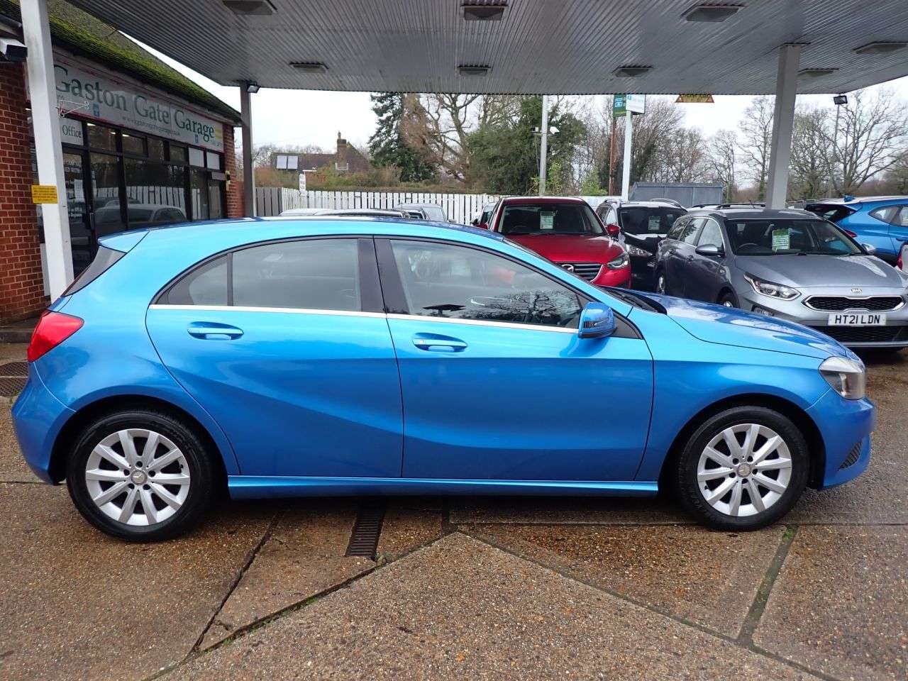 A 2013 MERCEDES-BENZ A-CLASS 1.5 A180 CDI SE Hatchback 5dr Diesel Manual Euro 5 (s/s) (109 ps) PARKING S A 2013 MERCEDES-BENZ A-CLASS 1.5 A180 CDI SE Hatchback 5dr Diesel Manual Euro 5 (s/s) (109 ps) PARKING S