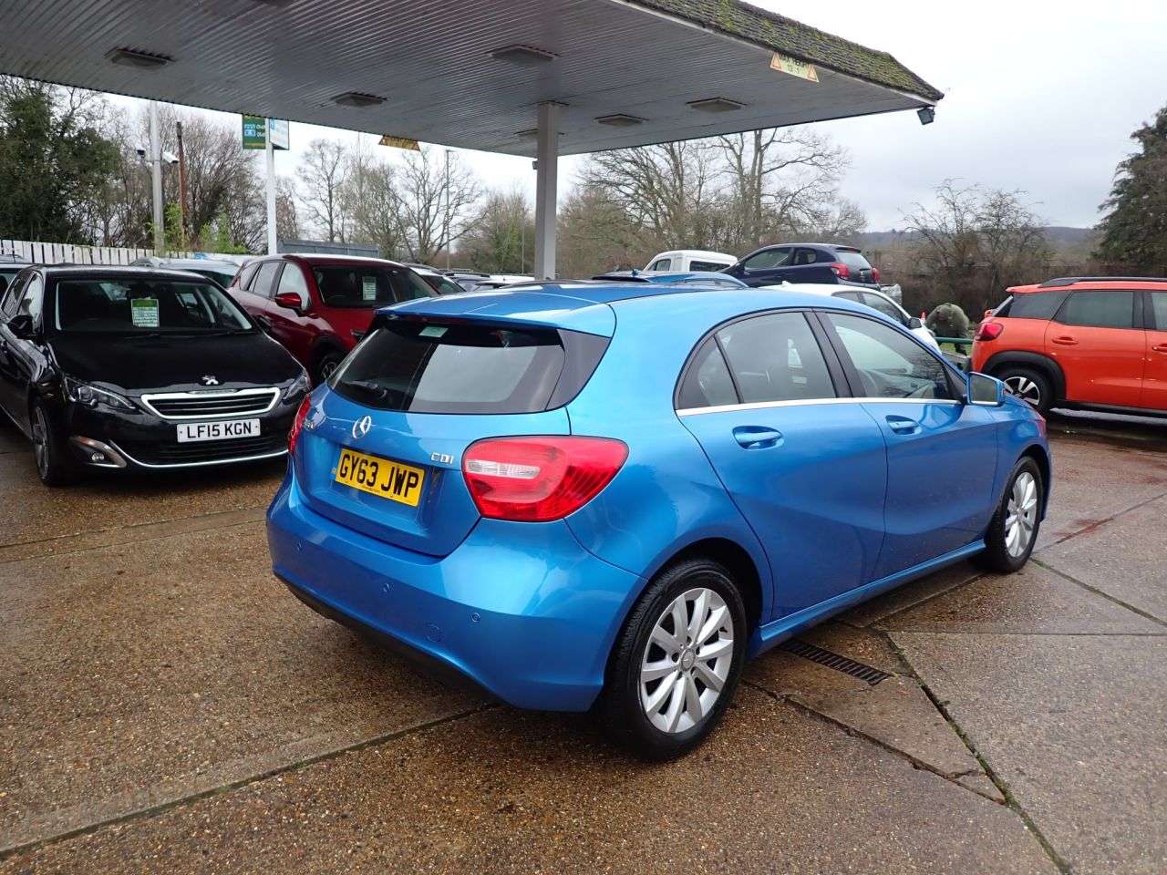 A 2013 MERCEDES-BENZ A-CLASS 1.5 A180 CDI SE Hatchback 5dr Diesel Manual Euro 5 (s/s) (109 ps) PARKING S A 2013 MERCEDES-BENZ A-CLASS 1.5 A180 CDI SE Hatchback 5dr Diesel Manual Euro 5 (s/s) (109 ps) PARKING S