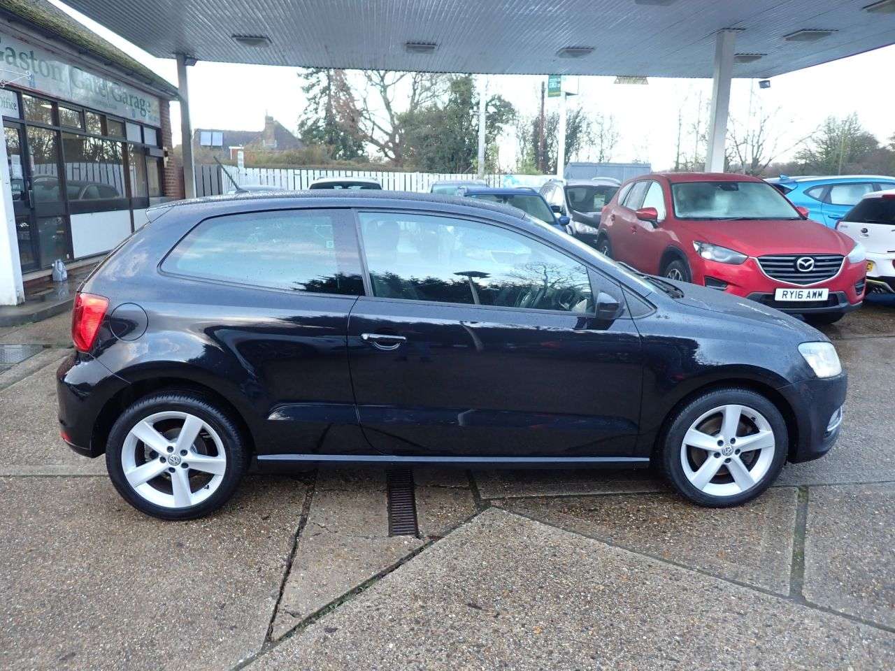 A 2017 VOLKSWAGEN POLO 1.0 TSI SEL Hatchback 3dr Petrol Manual Euro 6 (s/s) (110 bhp) PARKING SENS A 2017 VOLKSWAGEN POLO 1.0 TSI SEL Hatchback 3dr Petrol Manual Euro 6 (s/s) (110 bhp) PARKING SENS