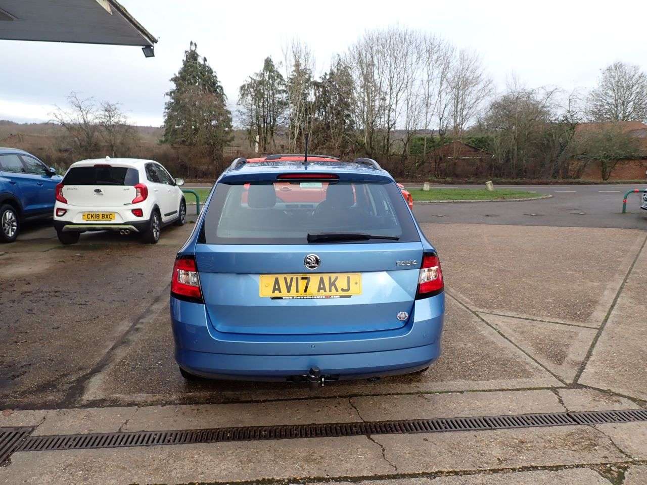 A 2017 SKODA FABIA 1.2 TSI SE L Estate 5dr Petrol DSG Euro 6 (s/s) (110 ps) CRUISE CONTROL, TO A 2017 SKODA FABIA 1.2 TSI SE L Estate 5dr Petrol DSG Euro 6 (s/s) (110 ps) CRUISE CONTROL, TO