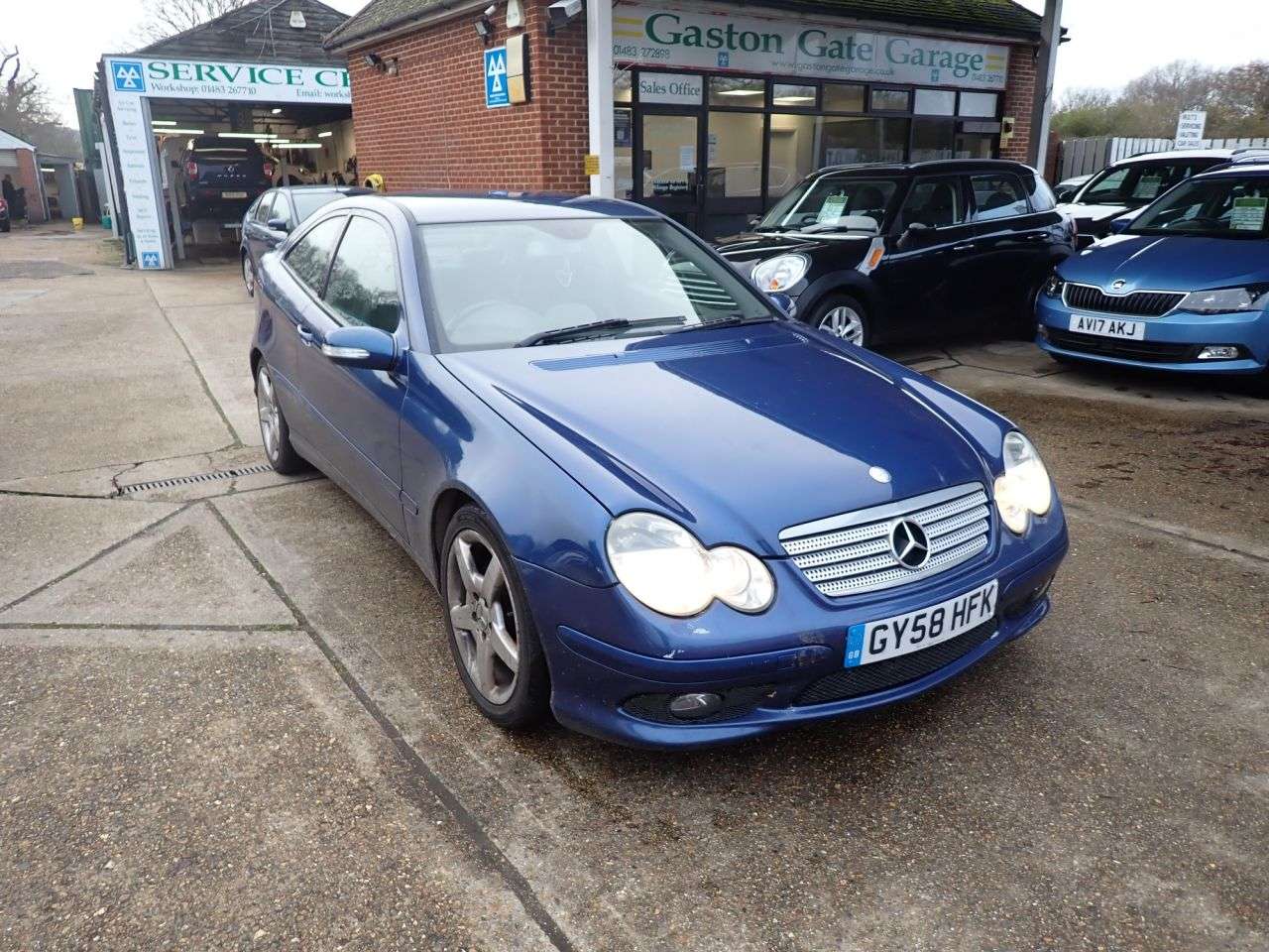 A 2008 MERCEDES-BENZ C-CLASS 2.1 C220 CDI SE Coupe 2dr Diesel Automatic (174 g/km, 143 bhp) MOT VALID UN A 2008 MERCEDES-BENZ C-CLASS 2.1 C220 CDI SE Coupe 2dr Diesel Automatic (174 g/km, 143 bhp) MOT VALID UN