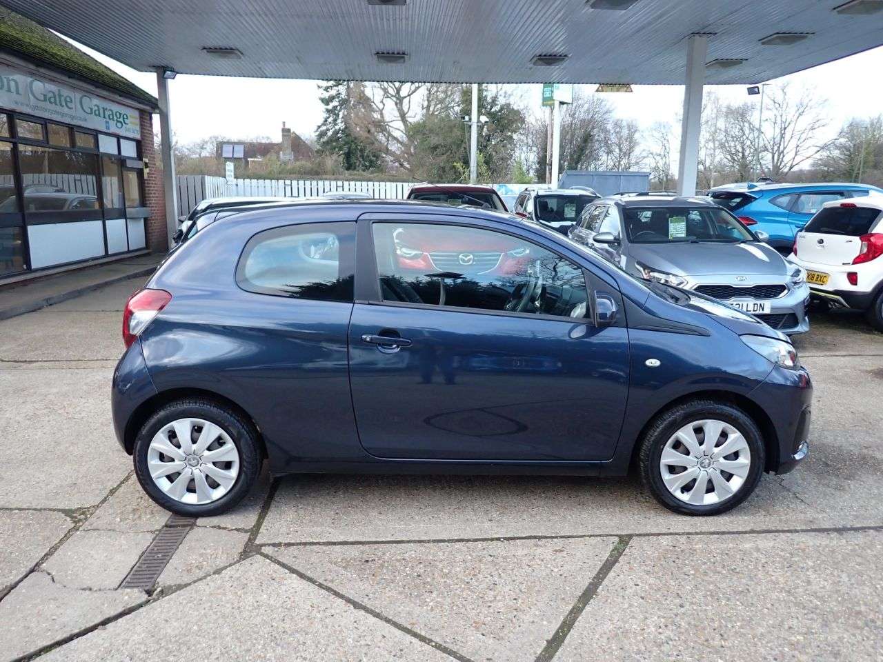 A 2017 PEUGEOT 108 1.0 Active Hatchback 3dr Petrol Manual Euro 6 (68 ps) BLUETOOTH, AIR CON, A A 2017 PEUGEOT 108 1.0 Active Hatchback 3dr Petrol Manual Euro 6 (68 ps) BLUETOOTH, AIR CON, A