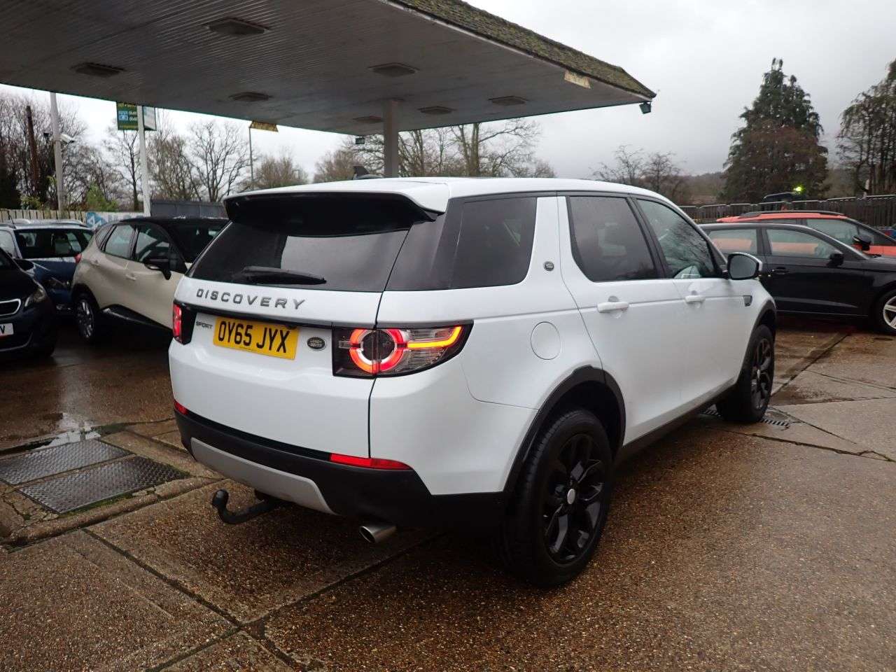 A 2015 LAND ROVER DISCOVERY SPORT 2.0 TD4 HSE SUV 5dr Diesel Auto 4WD Euro 6 (s/s) (180 ps) BRAND NEW CHAIN, A 2015 LAND ROVER DISCOVERY SPORT 2.0 TD4 HSE SUV 5dr Diesel Auto 4WD Euro 6 (s/s) (180 ps) BRAND NEW CHAIN,
