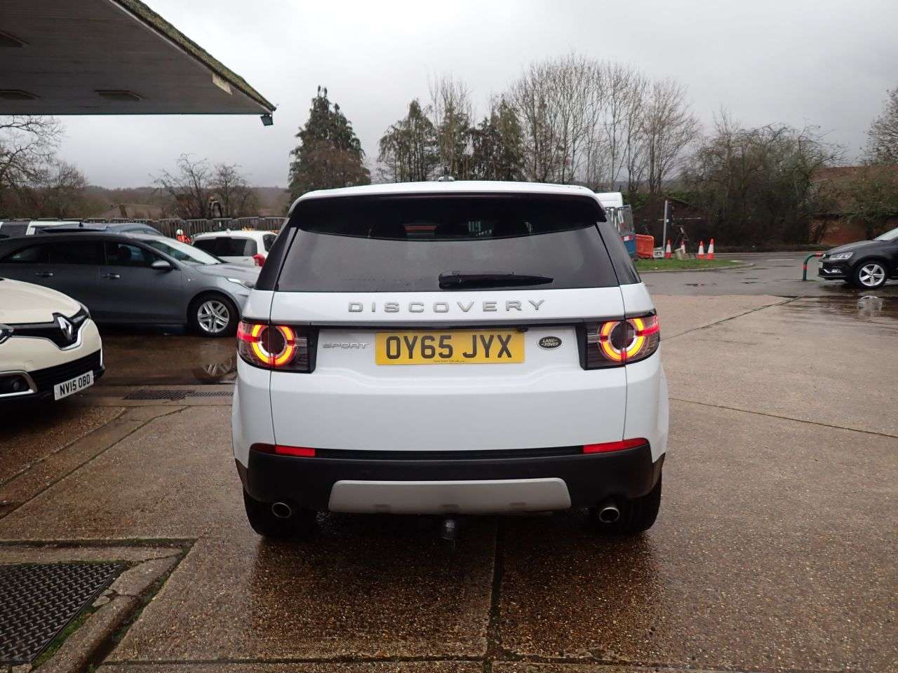 A 2015 LAND ROVER DISCOVERY SPORT 2.0 TD4 HSE SUV 5dr Diesel Auto 4WD Euro 6 (s/s) (180 ps) BRAND NEW CHAIN, A 2015 LAND ROVER DISCOVERY SPORT 2.0 TD4 HSE SUV 5dr Diesel Auto 4WD Euro 6 (s/s) (180 ps) BRAND NEW CHAIN,