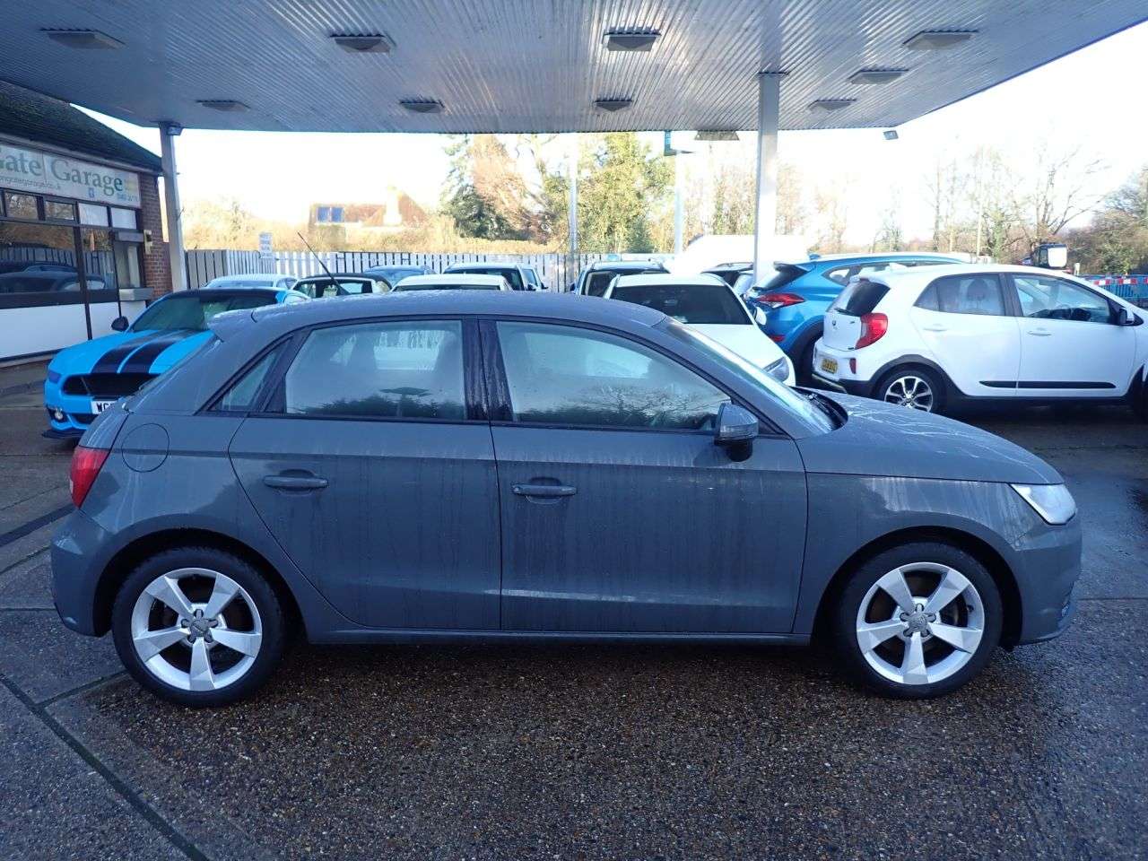 A 2017 AUDI A1 1.4 TFSI Sport Sportback 5dr Petrol Manual Euro 6 (s/s) (125 ps) PARKING SE A 2017 AUDI A1 1.4 TFSI Sport Sportback 5dr Petrol Manual Euro 6 (s/s) (125 ps) PARKING SE