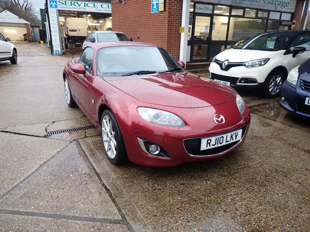 A 2010 MAZDA MX-5 2.0i Sport Tech Convertible 2dr Petrol Manual Euro 4 (160 ps) LEATHER INTER A 2010 MAZDA MX-5 2.0i Sport Tech Convertible 2dr Petrol Manual Euro 4 (160 ps) LEATHER INTER