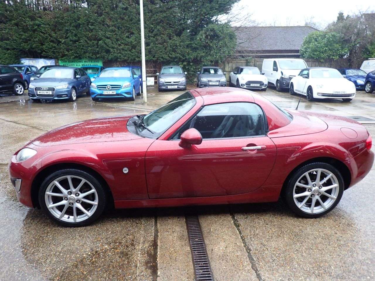 2010 MAZDA MX-5 2010 MAZDA MX-5