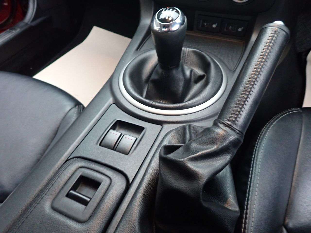 2010 MAZDA MX-5 2010 MAZDA MX-5