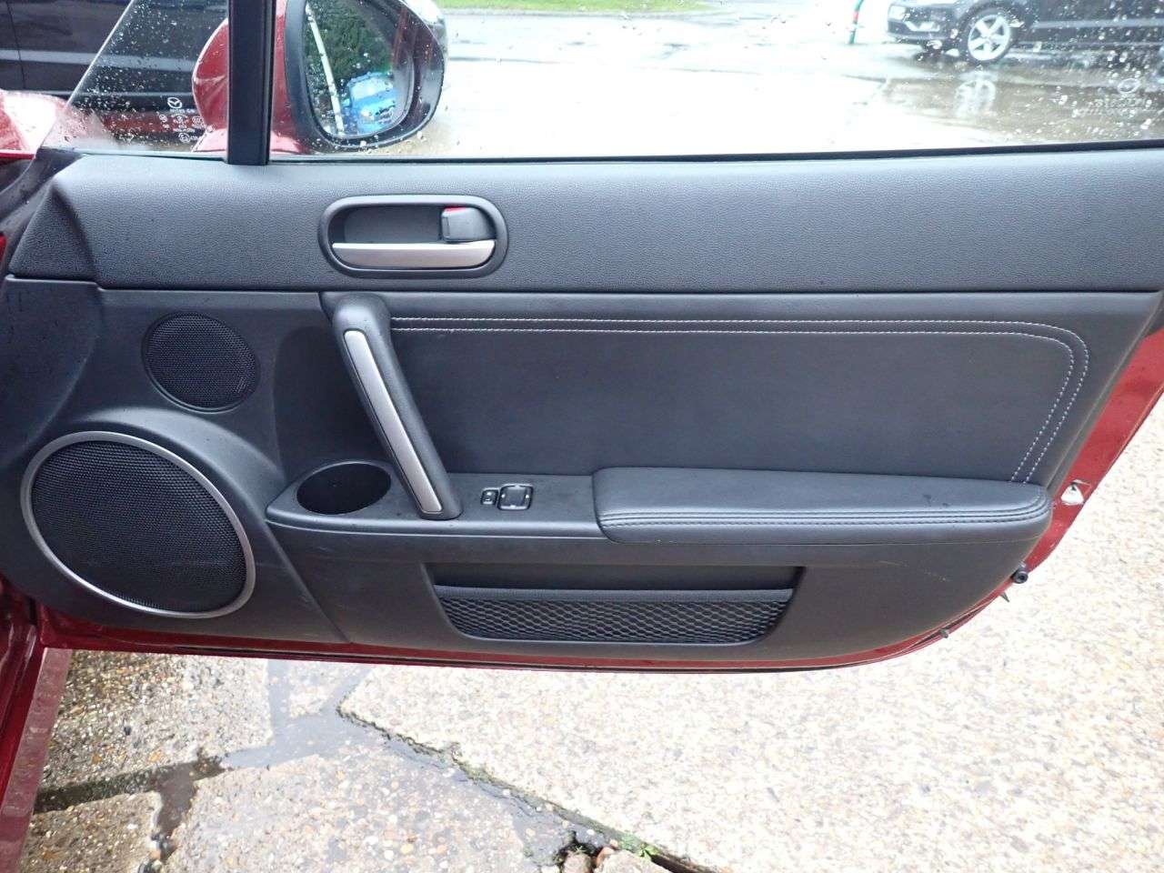 2010 MAZDA MX-5 2010 MAZDA MX-5