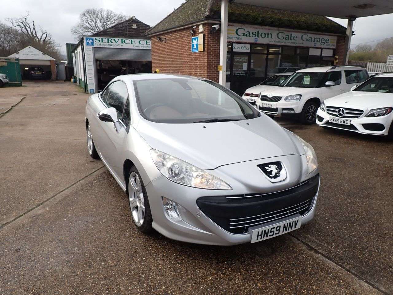 A 2009 PEUGEOT 308 CC 2.0 HDi GT Convertible 2dr Diesel Manual Euro 5 (140 ps) 1 OWNER FROM NEW A 2009 PEUGEOT 308 CC 2.0 HDi GT Convertible 2dr Diesel Manual Euro 5 (140 ps) 1 OWNER FROM NEW