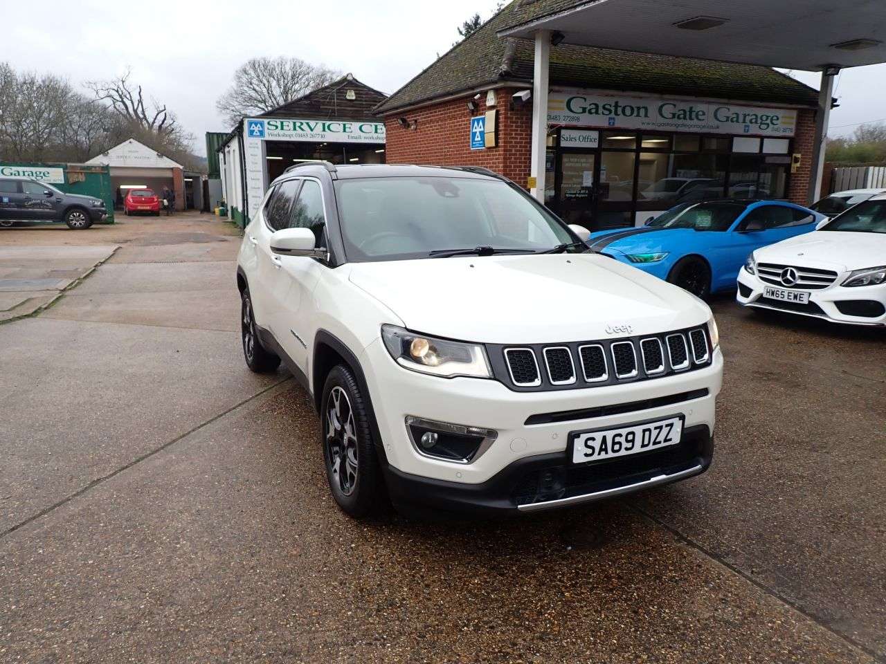 A 2019 JEEP COMPASS 1.4T MultiAirII Limited SUV 5dr Petrol Manual Euro 6 (s/s) (140 ps) REVERSE A 2019 JEEP COMPASS 1.4T MultiAirII Limited SUV 5dr Petrol Manual Euro 6 (s/s) (140 ps) REVERSE