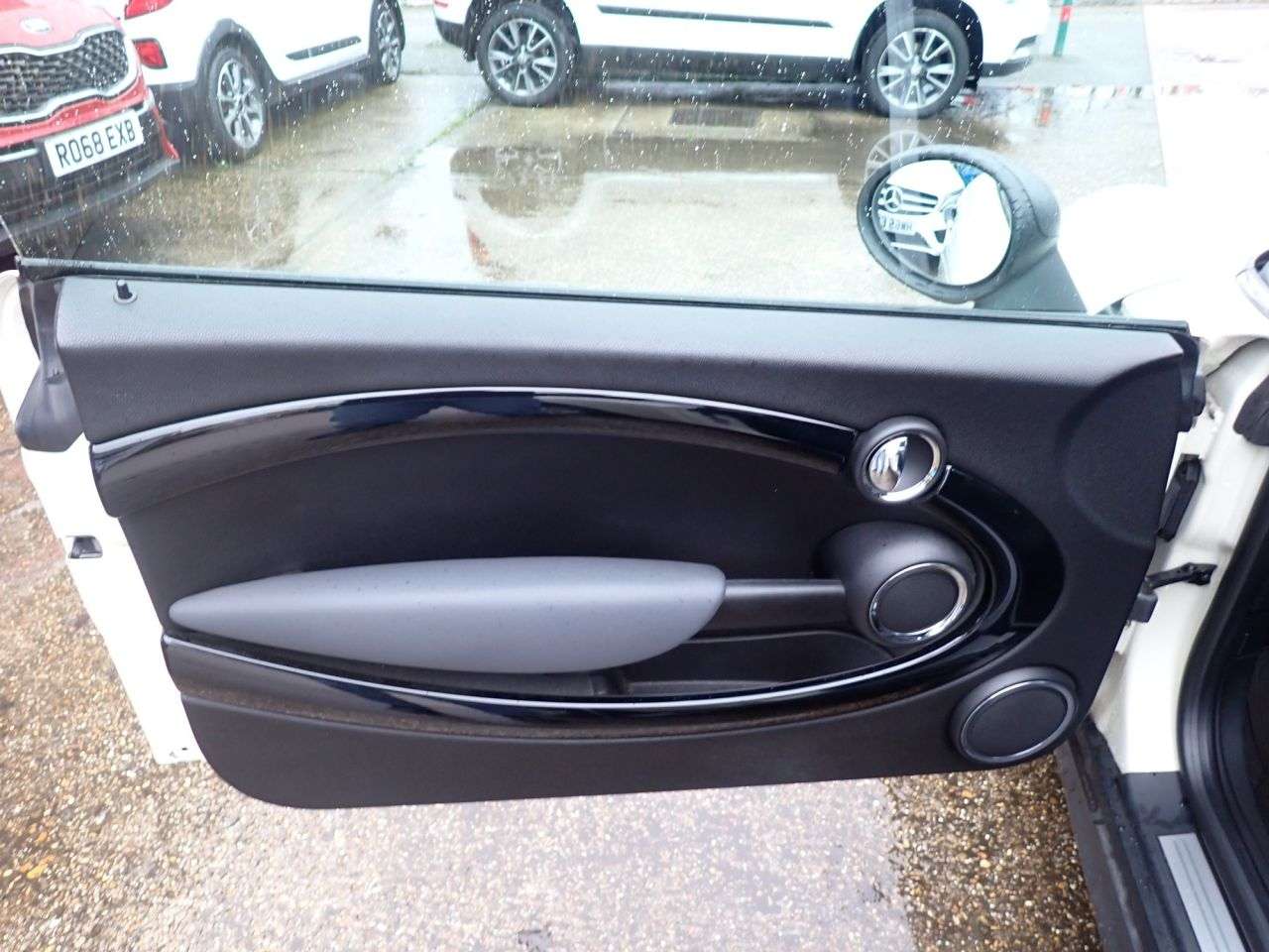 2012 MINI CONVERTIBLE 2012 MINI CONVERTIBLE