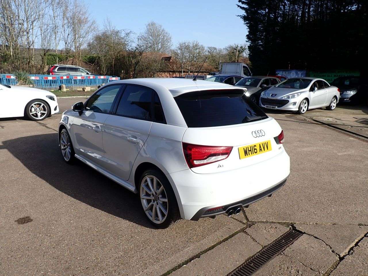 2016 AUDI A1 2016 AUDI A1