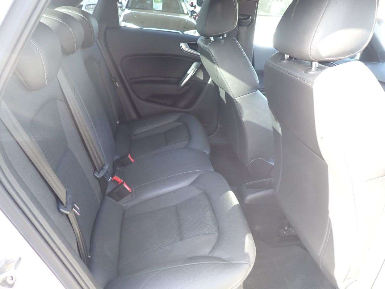 2016 AUDI A1 2016 AUDI A1