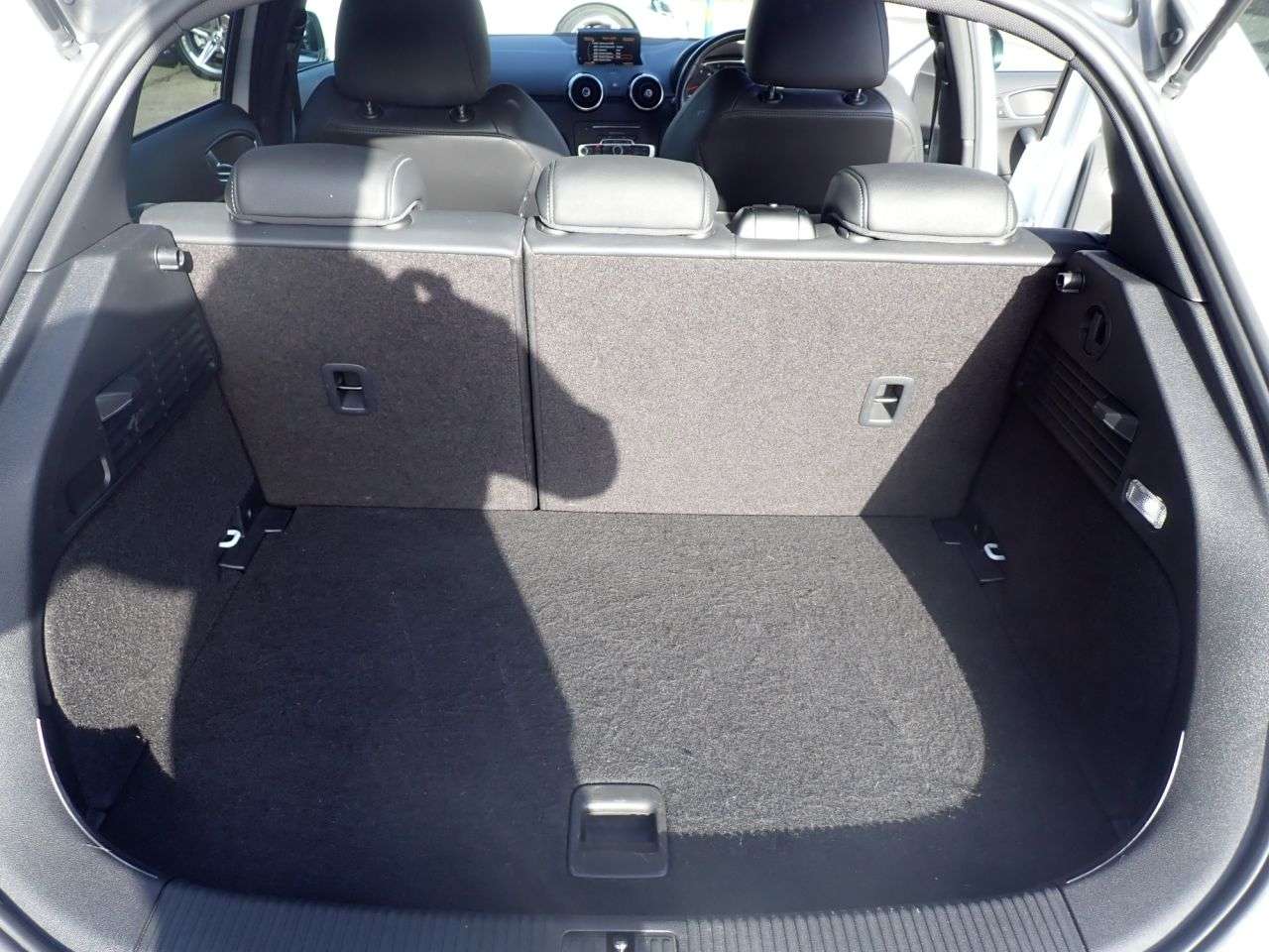 2016 AUDI A1 2016 AUDI A1