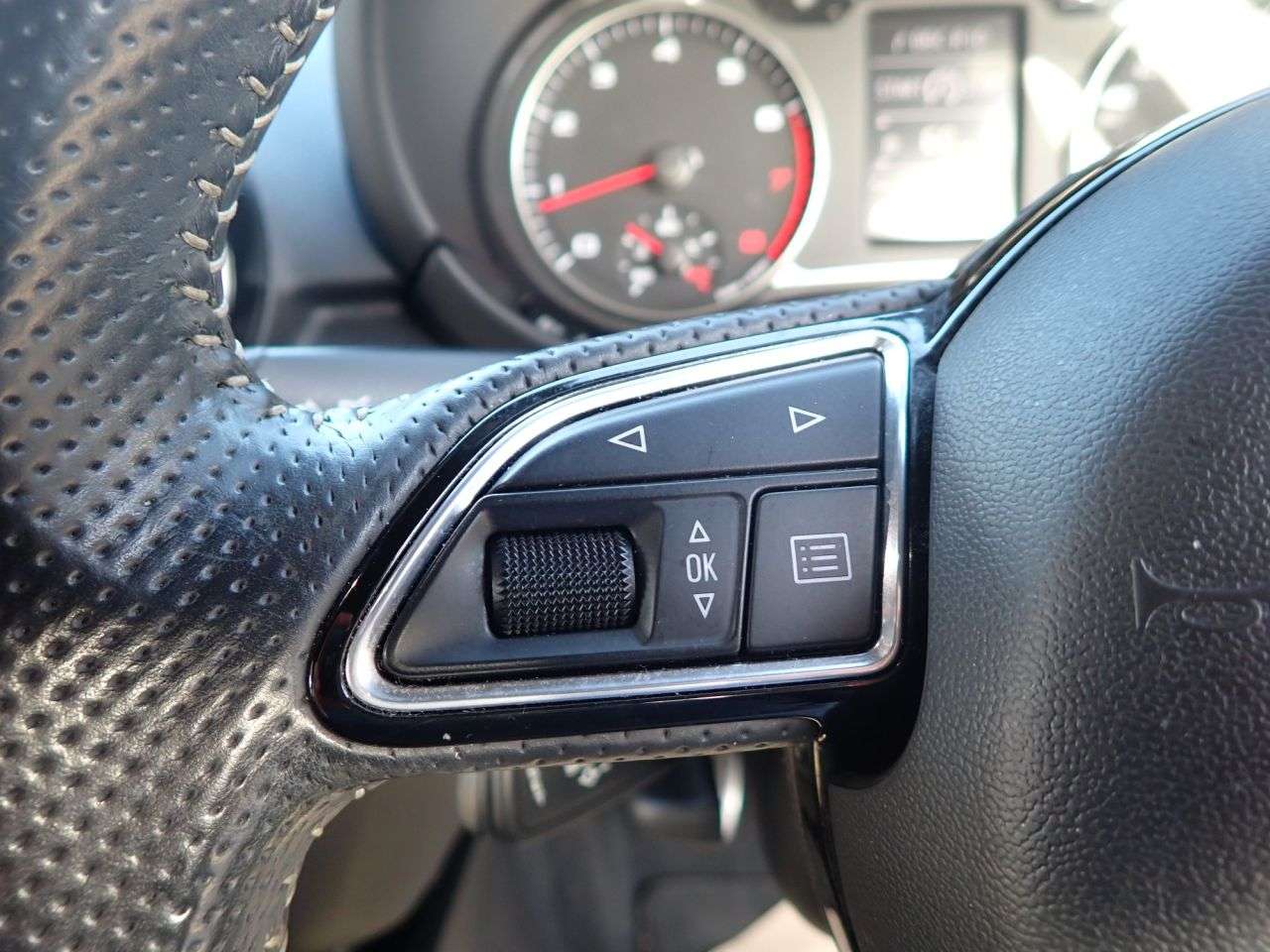 2016 AUDI A1 2016 AUDI A1