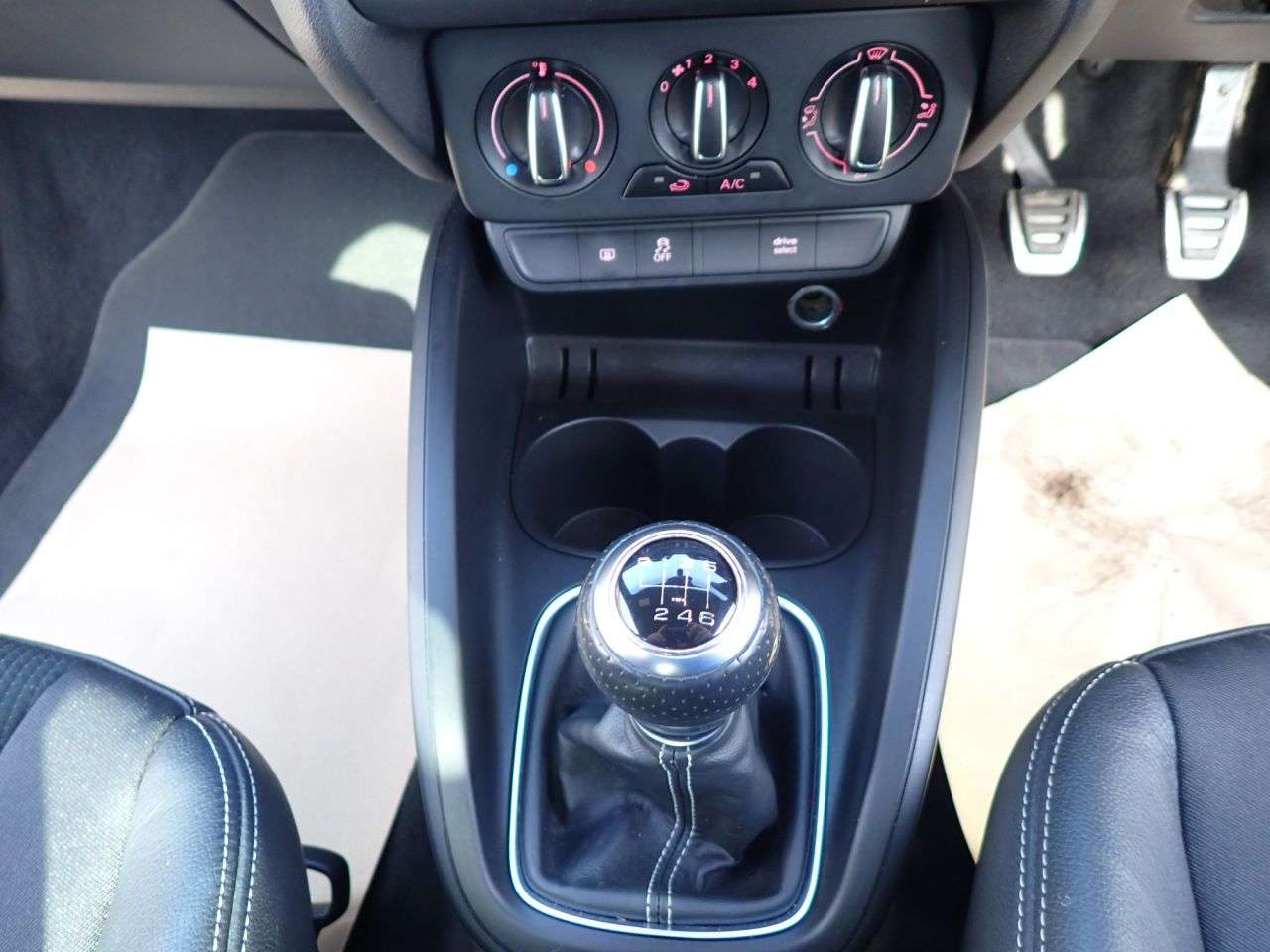 2016 AUDI A1 2016 AUDI A1