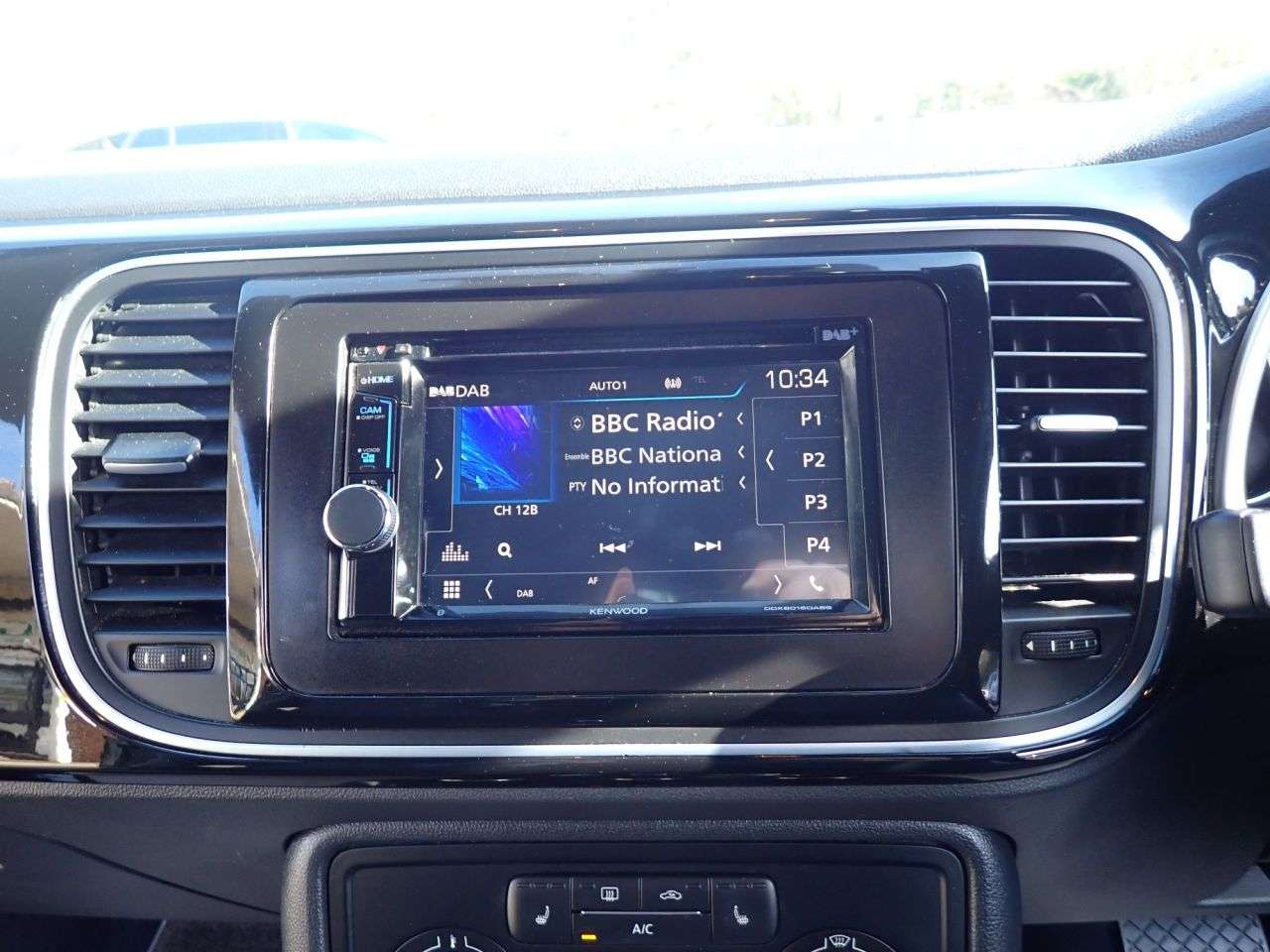 2015 VOLKSWAGEN BEETLE 2015 VOLKSWAGEN BEETLE