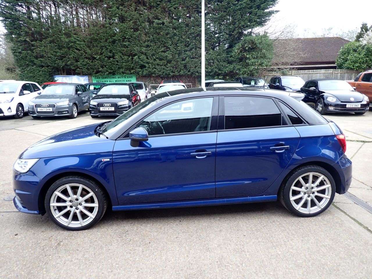 2017 AUDI A1 2017 AUDI A1