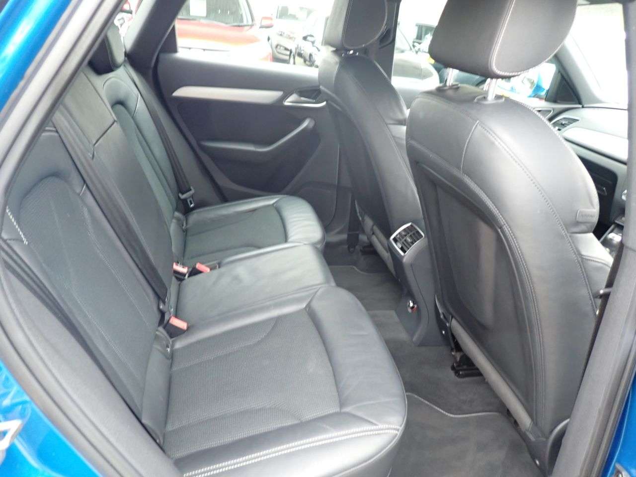 2015 AUDI Q3 2015 AUDI Q3