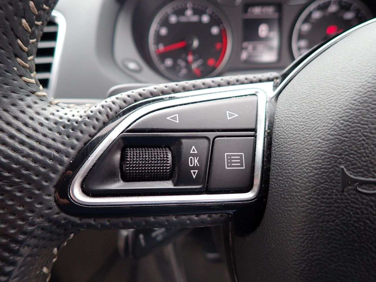 2015 AUDI Q3 2015 AUDI Q3