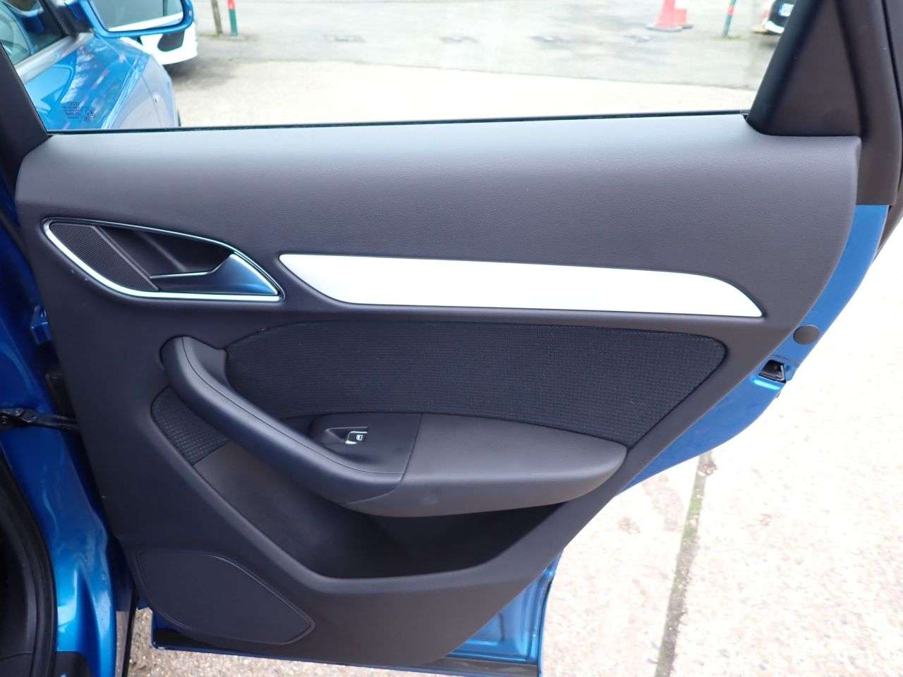 2015 AUDI Q3 2015 AUDI Q3