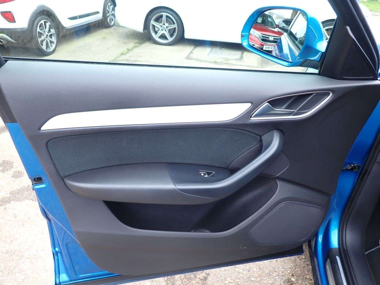 2015 AUDI Q3 2015 AUDI Q3