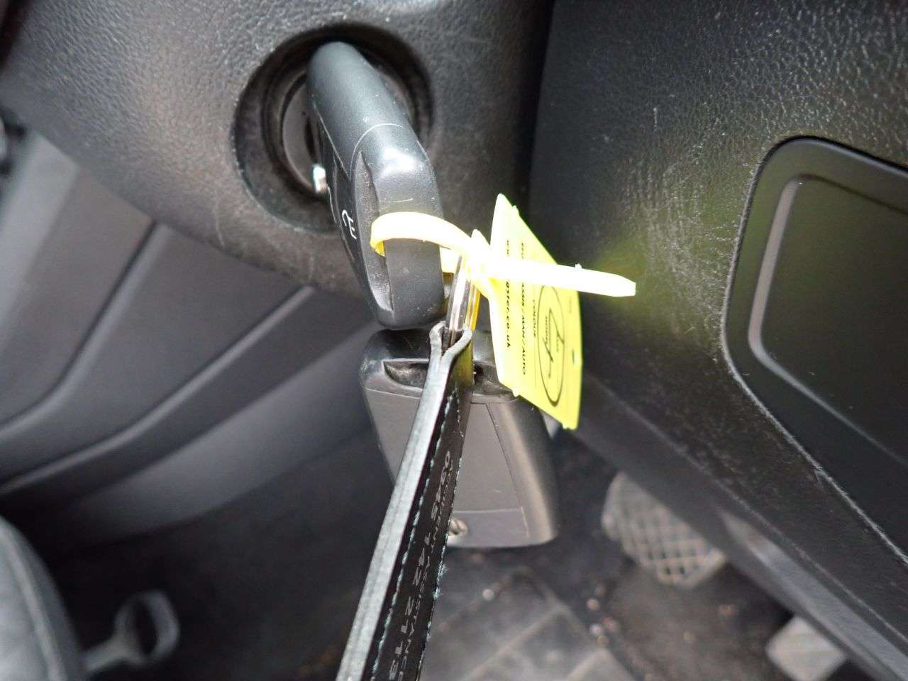 A 2018 VOLKSWAGEN TIGUAN 2.0 TDI SE Navigation SUV 5dr Diesel DSG Euro 6 (s/s) (150 ps) FULL ADVERT A 2018 VOLKSWAGEN TIGUAN 2.0 TDI SE Navigation SUV 5dr Diesel DSG Euro 6 (s/s) (150 ps) FULL ADVERT