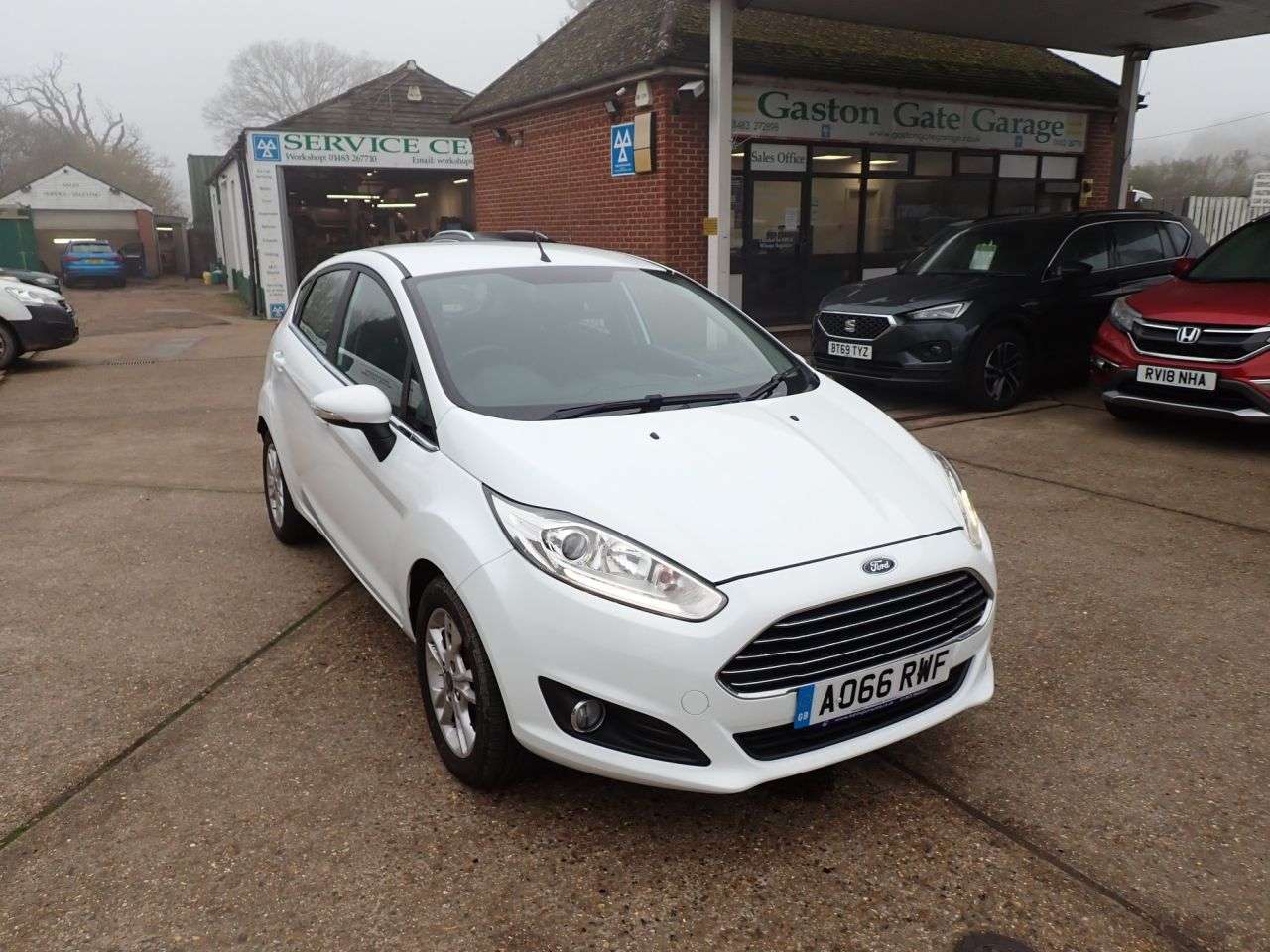A 2016 FORD FIESTA 1.25 Zetec Hatchback 5dr Petrol Manual Euro 6 (82 ps) NEW TIMING BELT, PARK A 2016 FORD FIESTA 1.25 Zetec Hatchback 5dr Petrol Manual Euro 6 (82 ps) NEW TIMING BELT, PARK
