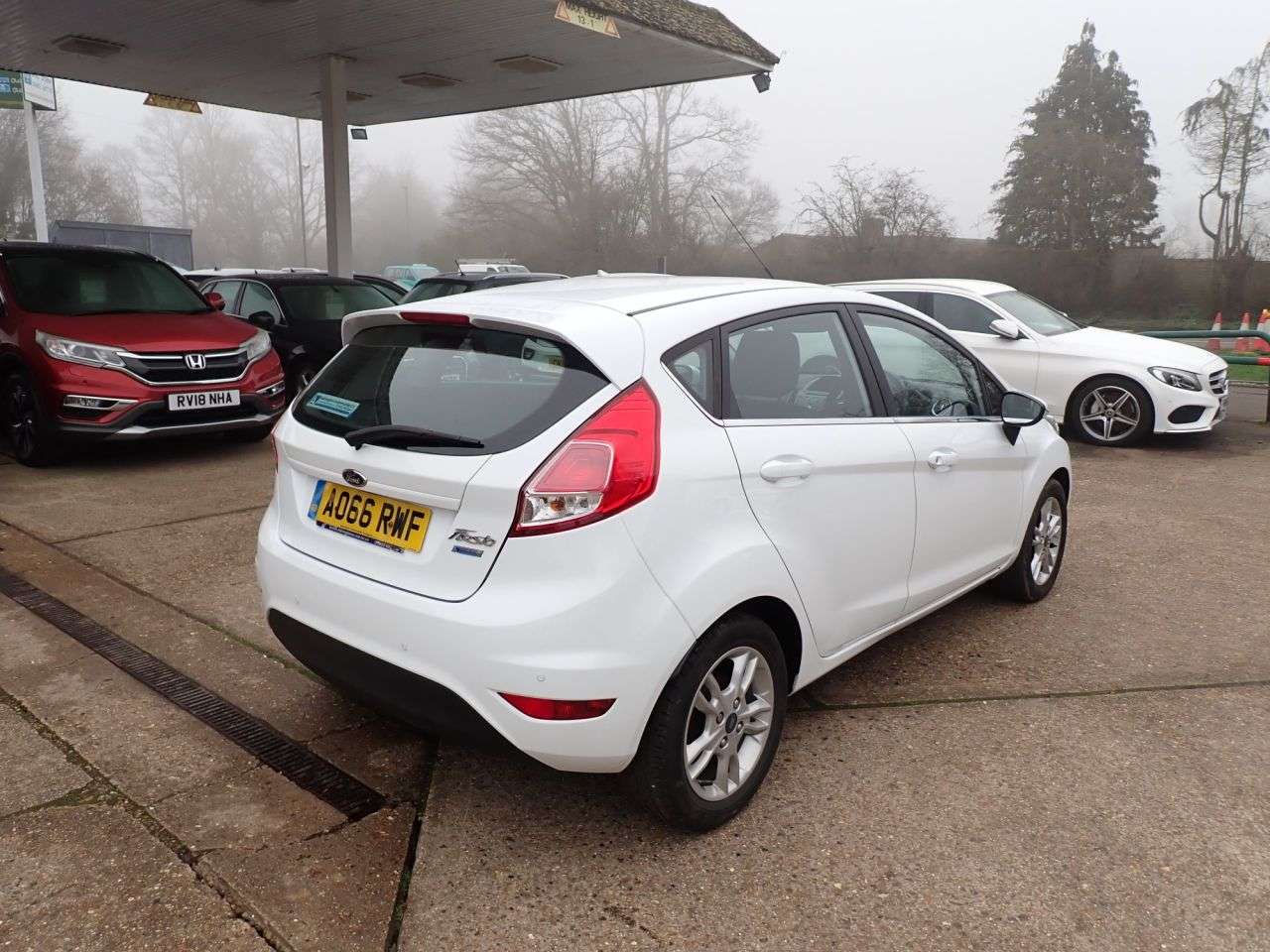 A 2016 FORD FIESTA 1.25 Zetec Hatchback 5dr Petrol Manual Euro 6 (82 ps) NEW TIMING BELT, PARK A 2016 FORD FIESTA 1.25 Zetec Hatchback 5dr Petrol Manual Euro 6 (82 ps) NEW TIMING BELT, PARK