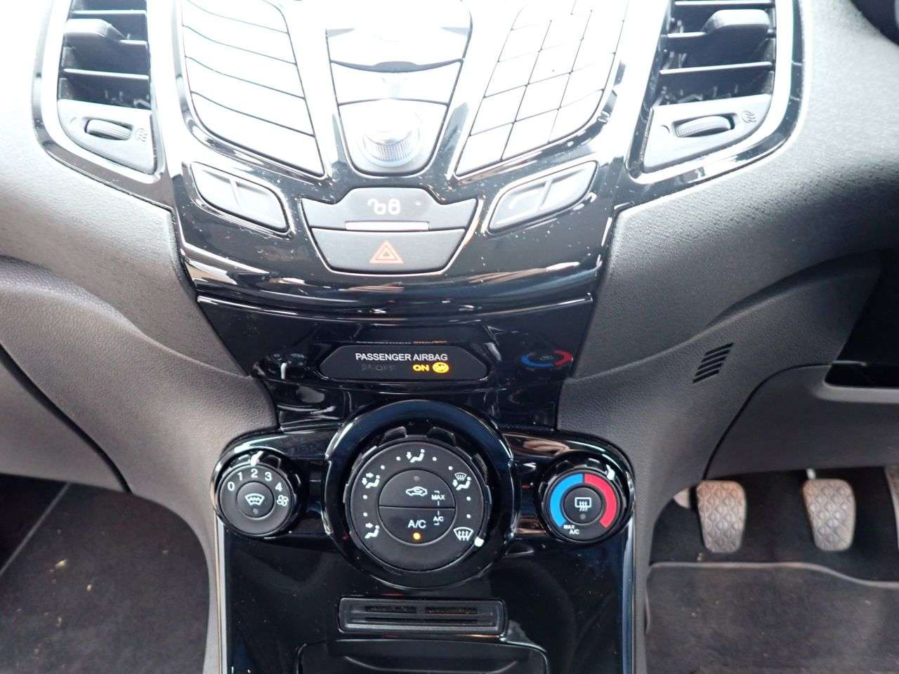 2016 FORD FIESTA 2016 FORD FIESTA