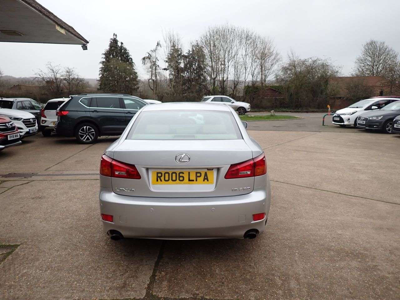 A 2006 LEXUS IS 2.5 250 SE Saloon 4dr Petrol Automatic (214 g/km, 204 bhp) LEATHER INTERIOR A 2006 LEXUS IS 2.5 250 SE Saloon 4dr Petrol Automatic (214 g/km, 204 bhp) LEATHER INTERIOR