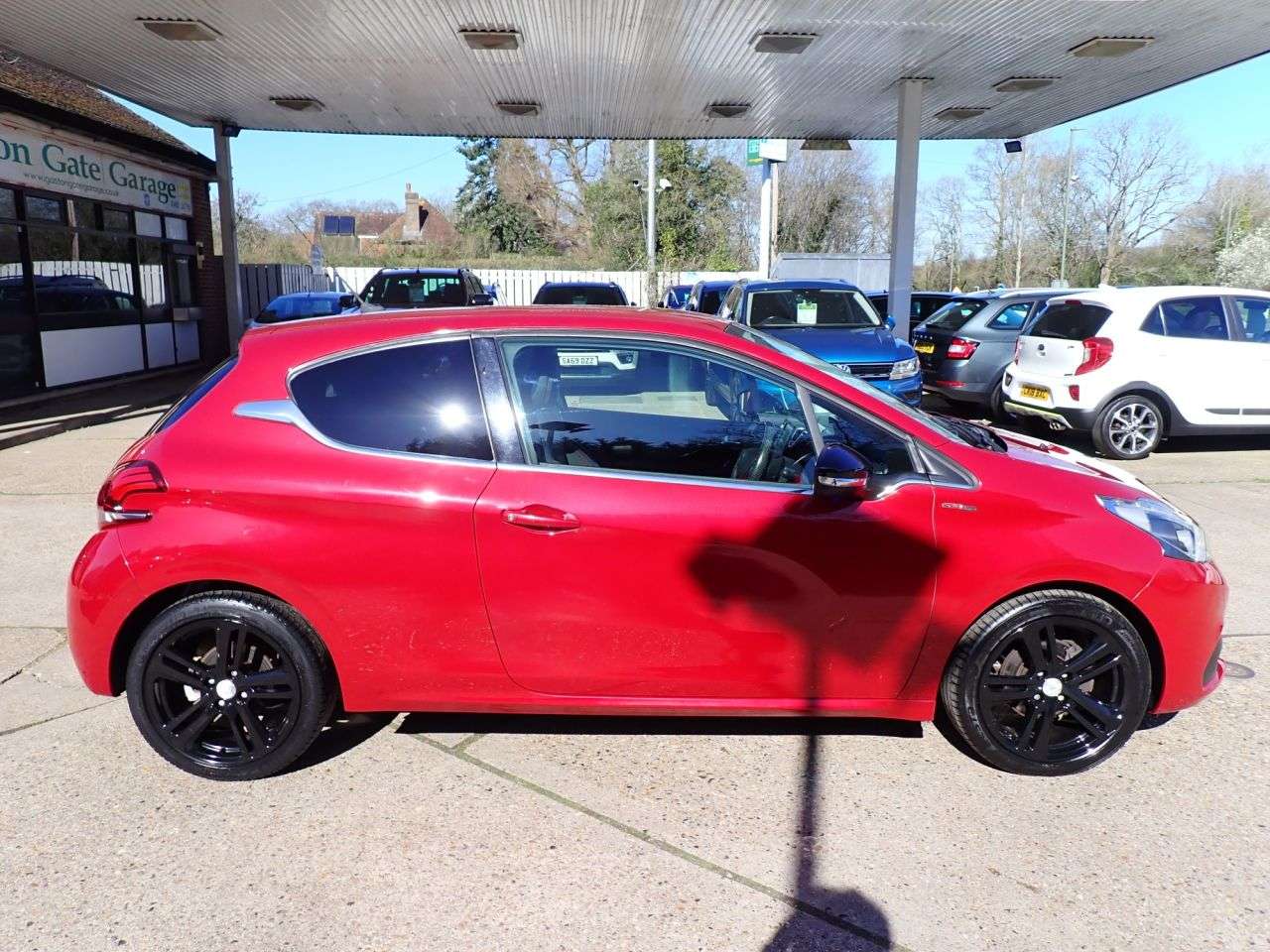 A 2015 PEUGEOT 208 1.2 PureTech GT Line Hatchback 5dr Petrol EAT Euro 6 (s/s) (110 ps) PARKING A 2015 PEUGEOT 208 1.2 PureTech GT Line Hatchback 5dr Petrol EAT Euro 6 (s/s) (110 ps) PARKING