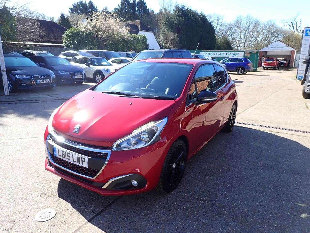 2015 PEUGEOT 208 2015 PEUGEOT 208