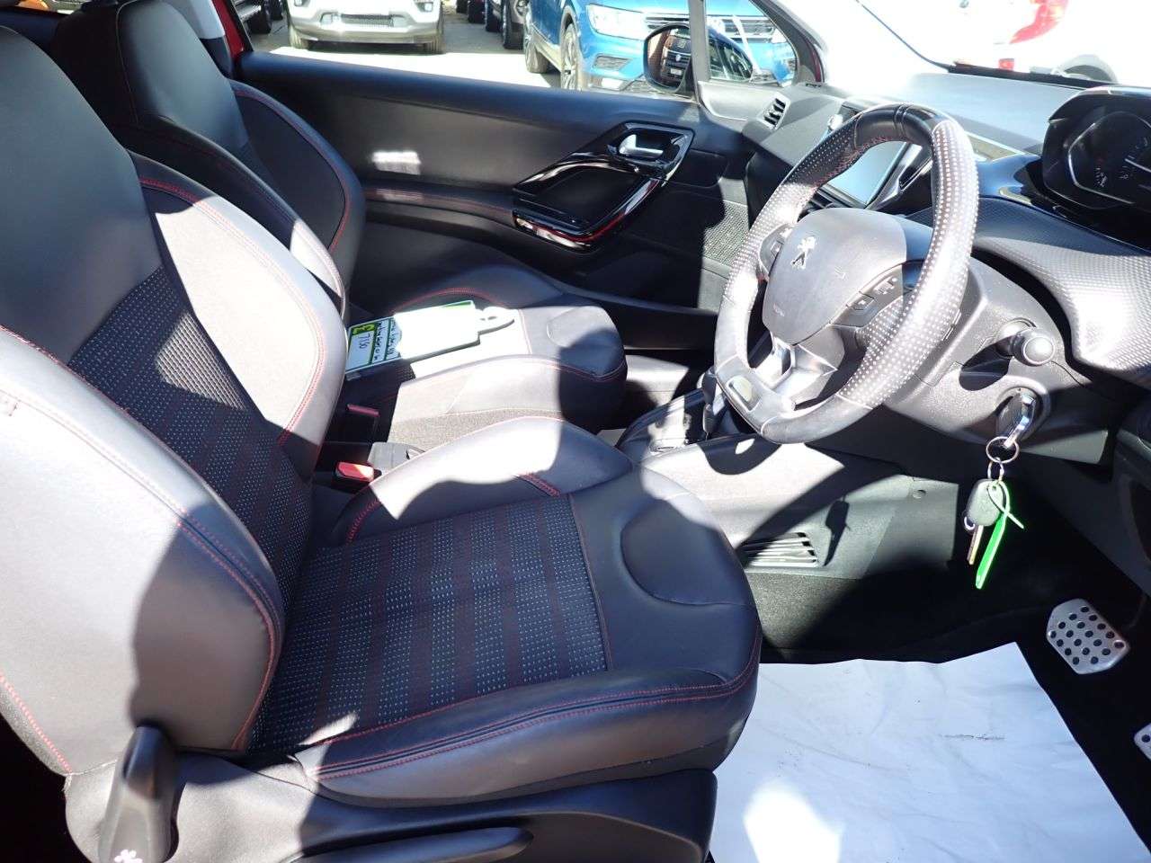 2015 PEUGEOT 208 2015 PEUGEOT 208